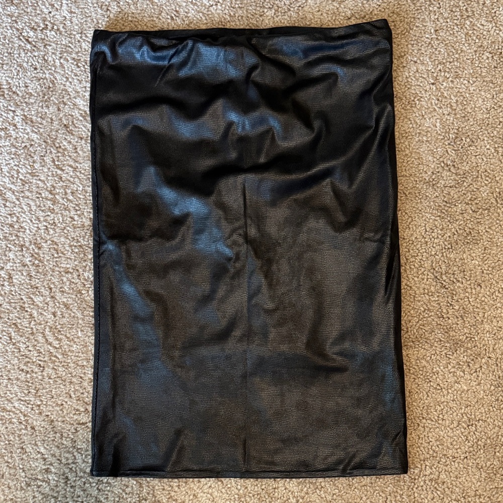 Elegant Black Pencil Skirt